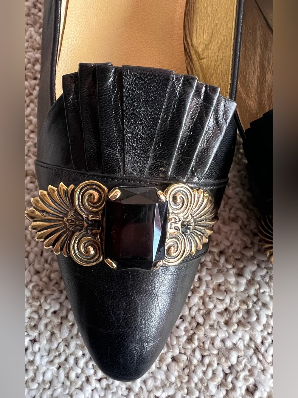 Sz 40 /9.5 Vintage E. Tzegkos Black Leather Low Kitten Heel Pumps